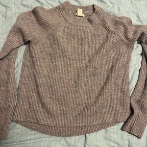 H&M Purple Crew Neck Sweater with Ribbed Knit Texture